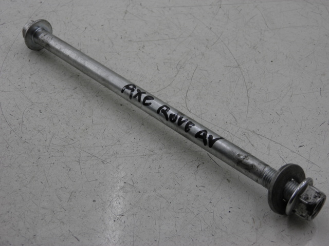 photo de AXE ROUE AVANT PEUGEOT KISBEE 4T 50 (2010 - 2017)