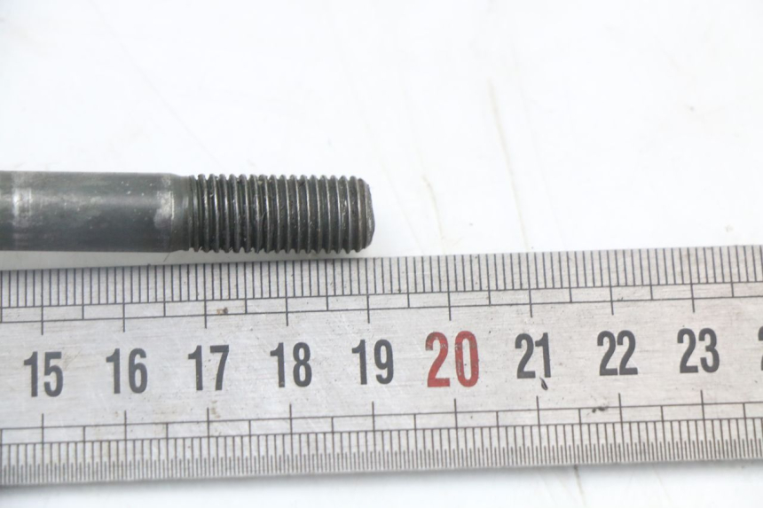 photo de AXE ROUE AVANT YAMAHA PW 80 (1983 - 2014)