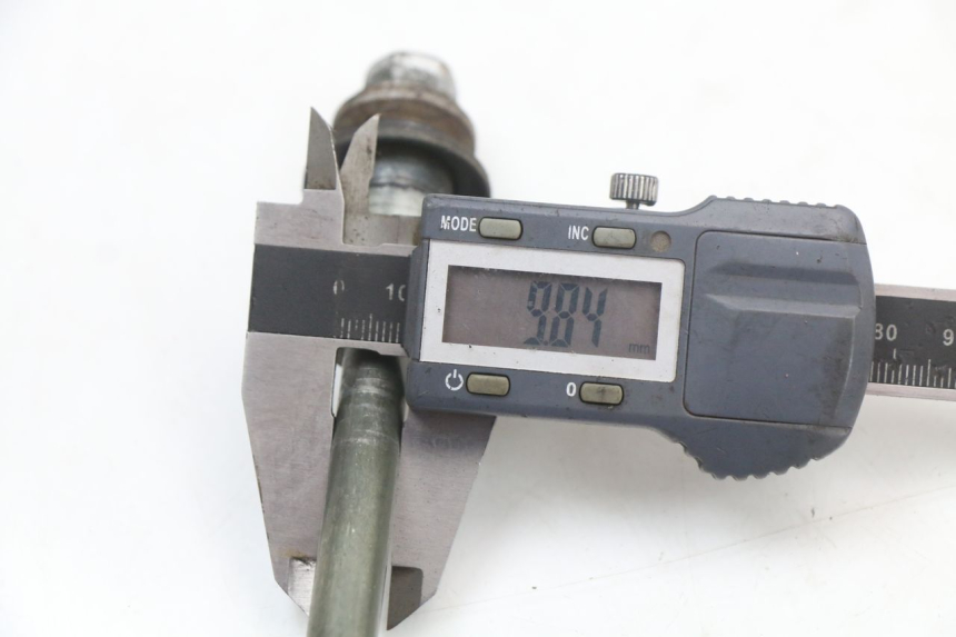 photo de AXE ROUE AVANT YAMAHA PW 80 (1983 - 2014)