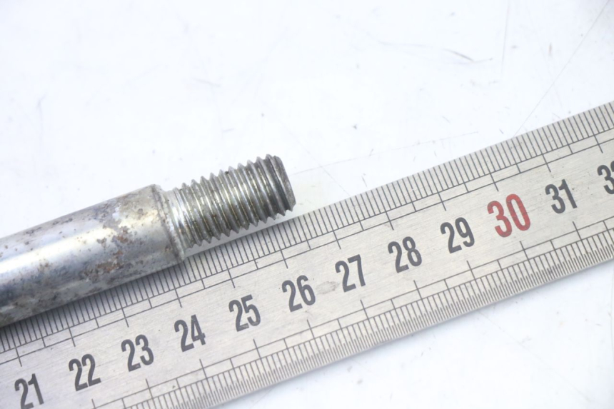 photo de AXE ROUE AVANT GILERA RUNNER SP 50 (2009 - 2017)