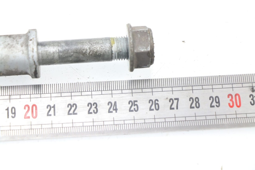 photo de AXE ROUE AVANT HONDA SES DYLAN 125 (2002 - 2006)