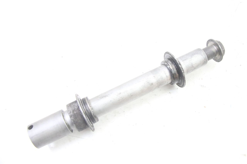 photo de AXE ROUE AVANT HONDA ST PAN EUROPEAN 1300 (2002 - 2013)