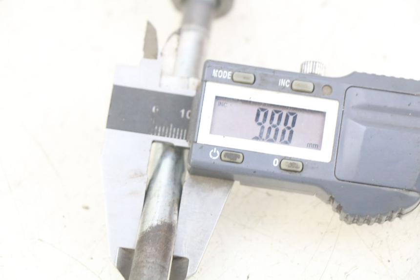 photo de AXE ROUE AVANT MBK STUNT NAKED 50 (2004 - 2018)