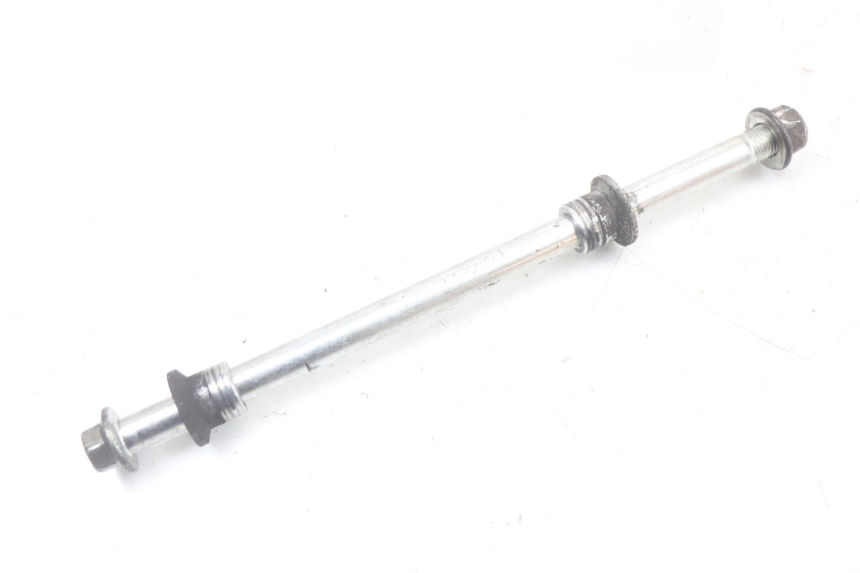 photo de AXE ROUE AVANT SUZUKI BURGMAN 125 (2018 - 2021)
