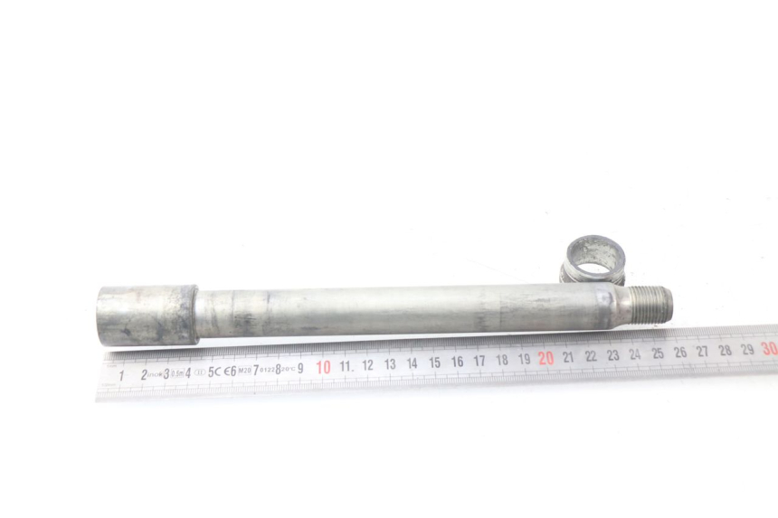 photo de AXE ROUE AVANT YAMAHA TDM ABS 900 (2002 - 2014)