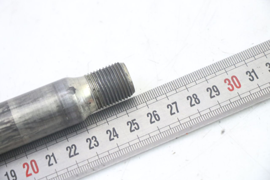 photo de AXE ROUE AVANT YAMAHA TDM ABS 900 (2002 - 2014)