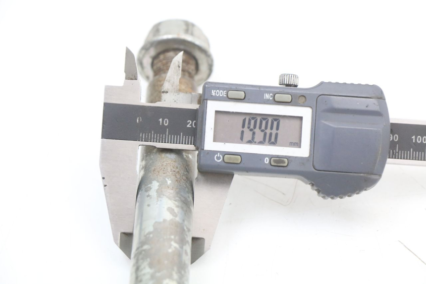 photo de AXE ROUE AVANT PIAGGIO X10 125 (2012 - 2017)