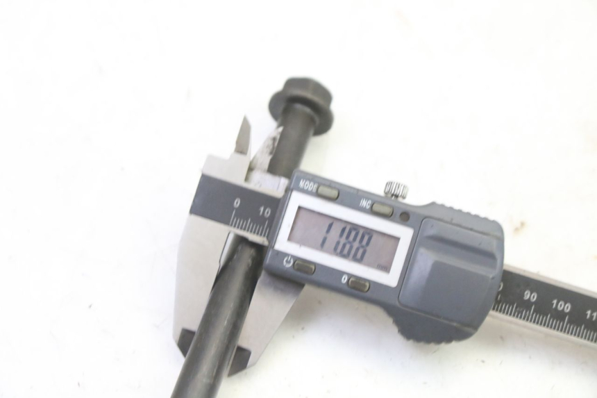 photo de AXE ROUE AVANT HONDA X8R 50 (1998 - 2003)