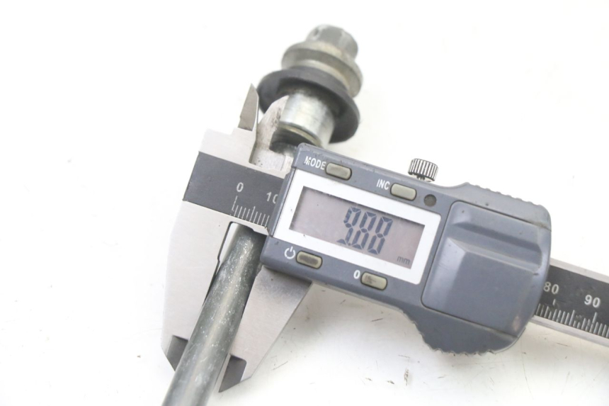 photo de AXE ROUE AVANT YAMAHA PW 80 (1983 - 2014)