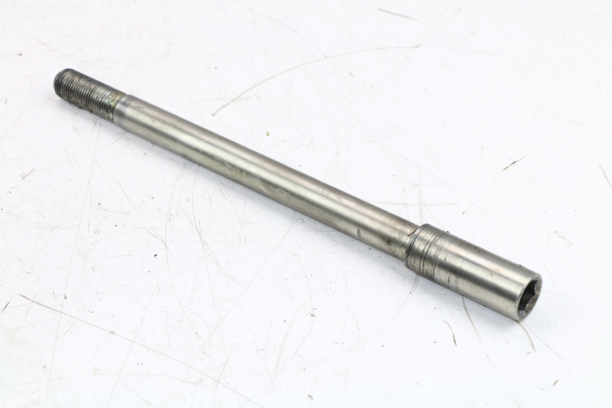 photo de AXE ROUE AVANT YAMAHA YP X-MAX XMAX 400 (2014 - 2017)