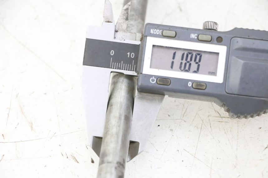 photo de Front wheel axle YAMAHA YZ 85 (2002 - 2018)