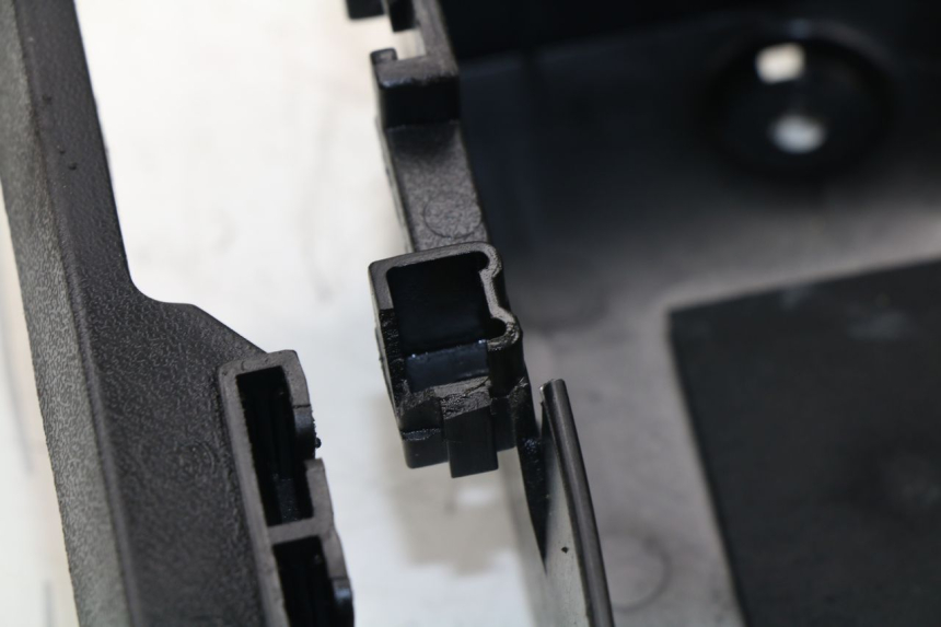 photo de BAC A BATTERIE DAELIM S3 125 (2010 - 2017)