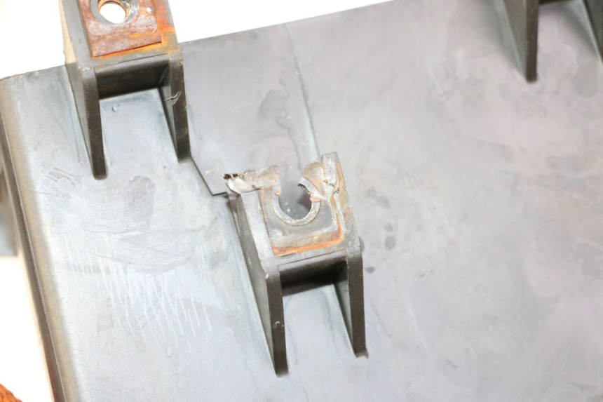 photo de BAC A BATTERIE YAMAHA FZ6 FAZER S2 600 (2007 - 2011)