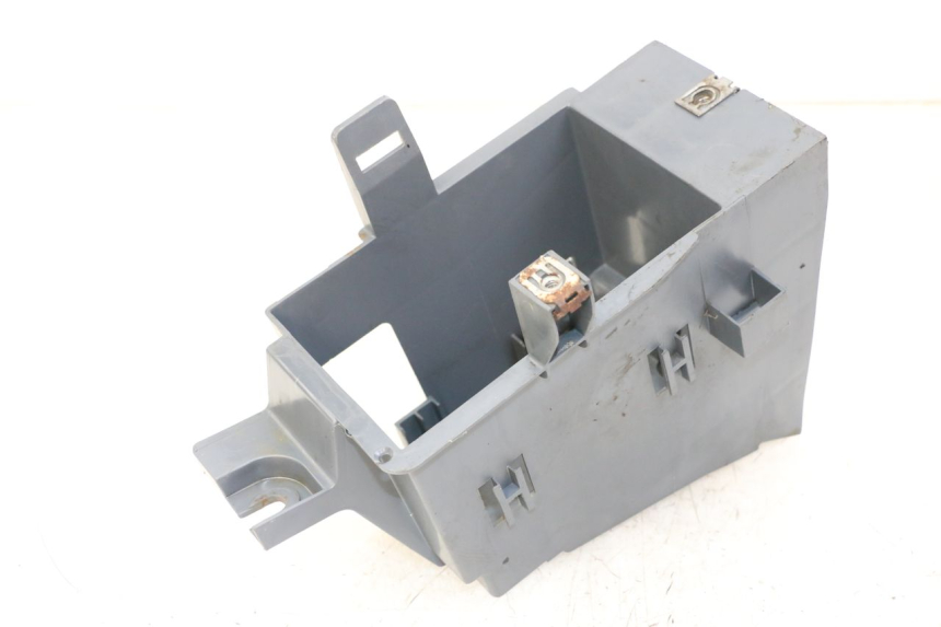 photo de BAC A BATTERIE PEUGEOT SATELIS COMPRESSOR K15 125 (2006 - 2009)