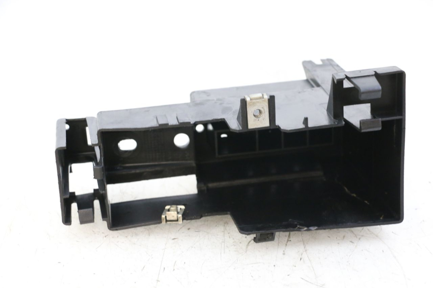 photo de BAC A BATTERIE PEUGEOT TREKKER TKR 50 (2005 - 2014)