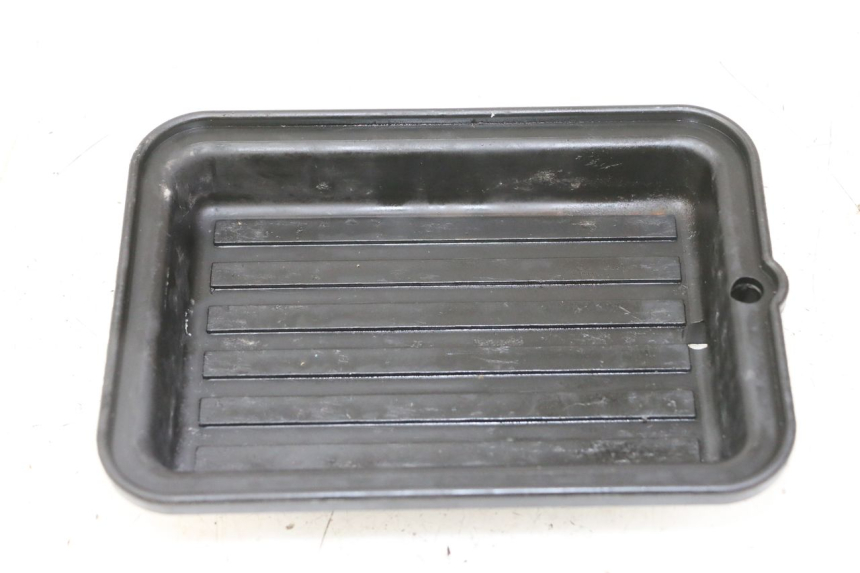 photo de BAC A BATTERIE PIAGGIO VESPA GRANTURISMO 200 (2004 - 2005)