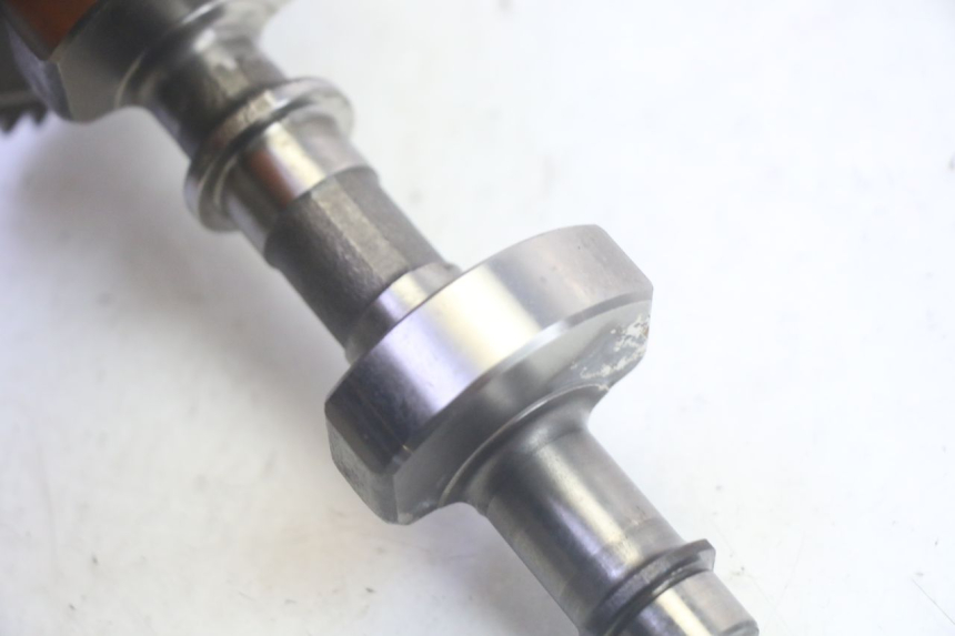 photo de BALANCIER MOTEUR SUZUKI BURGMAN EXECUTIVE ABS 650 (2006 - 2012) - Gros plan technique