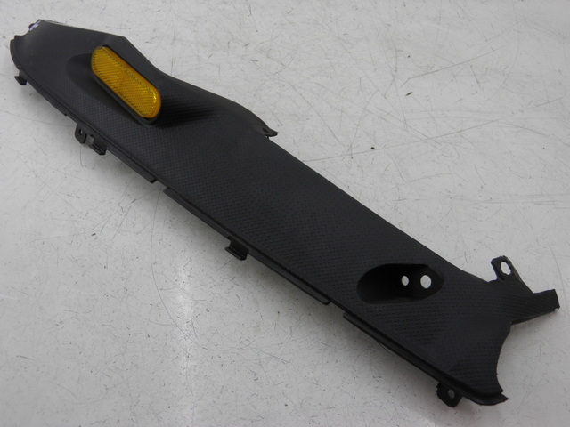 photo de BAS DE CAISSE ARRIERE DROIT GILERA RUNNER SP 50 (2009 - 2017)
