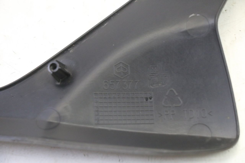 photo de BAS DE CAISSE ARRIERE DROIT PIAGGIO MP3 HPE 310 (2024 - 2025)