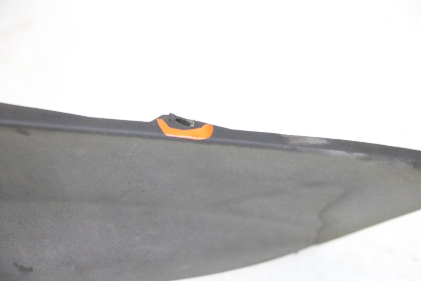 photo de BAS DE CAISSE ARRIERE DROIT PIAGGIO MP3 LT 300 (2010 - 2016)