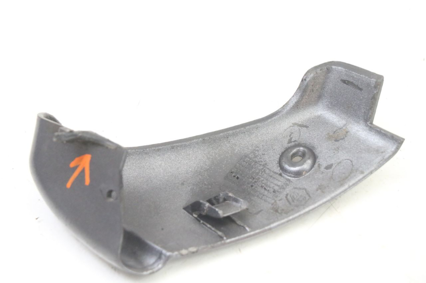 photo de BAS DE CAISSE ARRIERE DROIT PIAGGIO VESPA GRANTURISMO 125 (2003 - 2007)