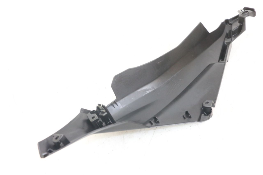 photo de BAS DE CAISSE ARRIERE DROIT YAMAHA XMAX X-MAX ABS 125 (2017 - 2020)