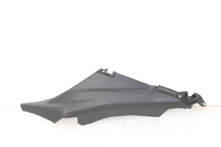 photo de BAS DE CAISSE ARRIERE DROIT YAMAHA XMAX X-MAX 125 (2021 - 2025)