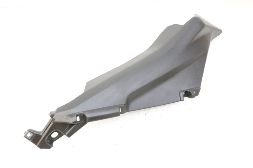 photo de BAS DE CAISSE ARRIERE DROIT YAMAHA XMAX X-MAX 125 (2021 - 2025)
