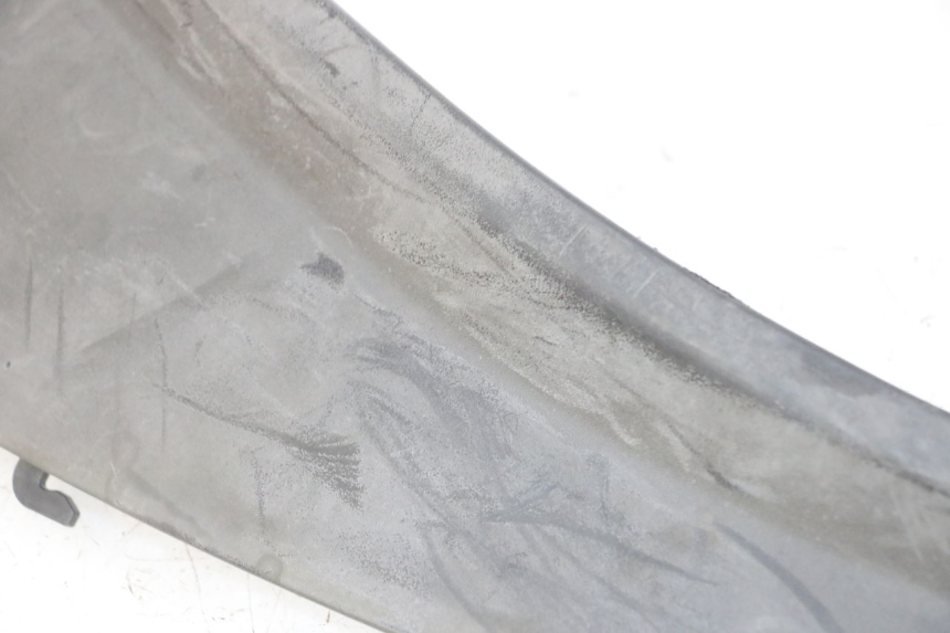 photo de BAS DE CAISSE ARRIERE GAUCHE PIAGGIO MP3 LT 300 (2010 - 2016)