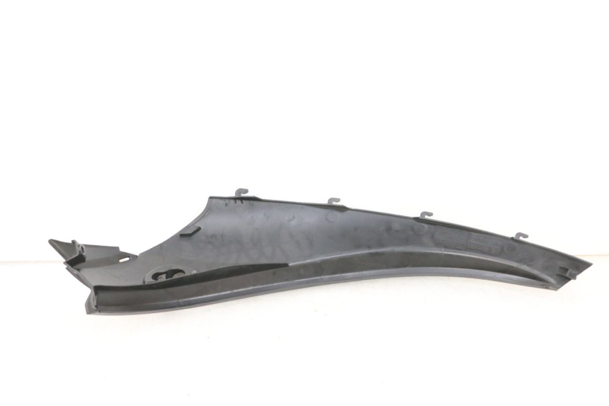 photo de BAS DE CAISSE ARRIERE GAUCHE PIAGGIO MP3 RL 250 (2007 - 2010) - Zoom état d’usage