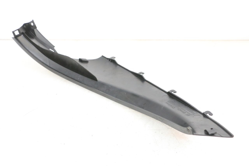 photo de BAS DE CAISSE ARRIERE GAUCHE PIAGGIO MP3 RL 250 (2007 - 2010) - État de surface