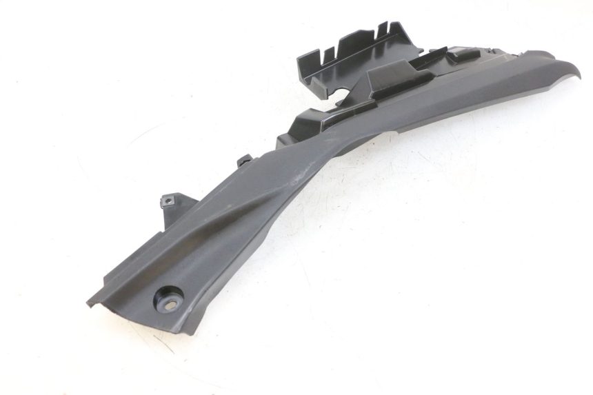 photo de BAS DE CAISSE ARRIERE GAUCHE YAMAHA TRICITY 300 (2020 - 2024) - Vue d’ensemble