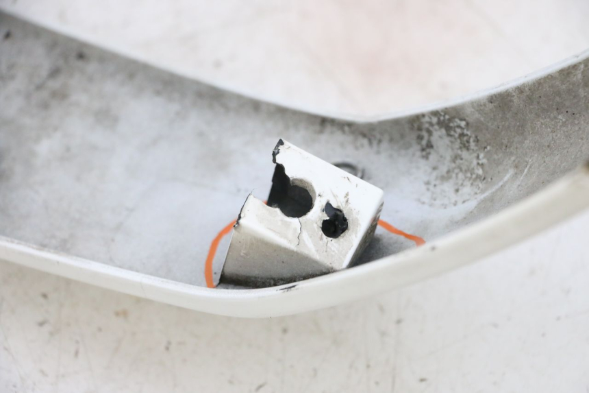 photo de BAS DE CAISSE ARRIERE GAUCHE PIAGGIO VESPA GTS SUPER IE 125 (2009 - 2016) - Gros plan technique