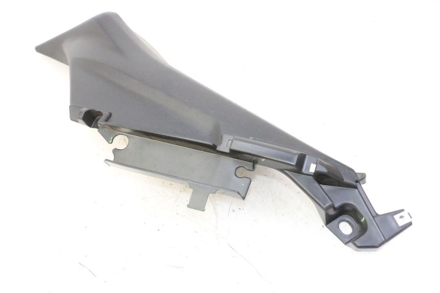 photo de BAS DE CAISSE ARRIERE GAUCHE YAMAHA XMAX X-MAX 125 (2021 - 2025)