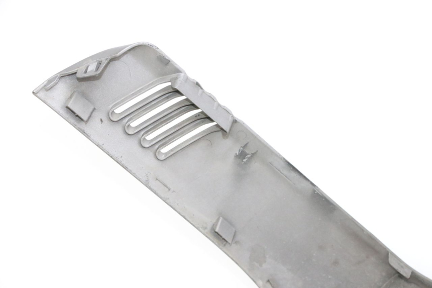 photo de BAS DE CAISSE DROIT SUZUKI BURGMAN 650 (2013 - 2020)