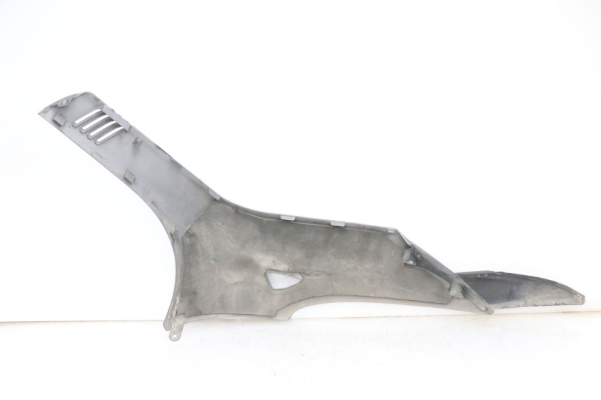 photo de BAS DE CAISSE DROIT SUZUKI BURGMAN 650 (2013 - 2020)