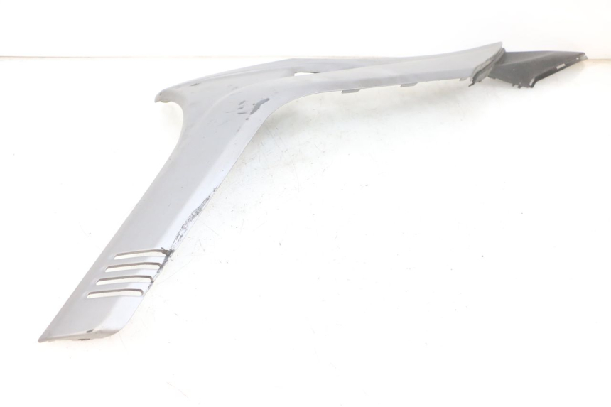 photo de BAS DE CAISSE DROIT SUZUKI BURGMAN 650 (2013 - 2020)