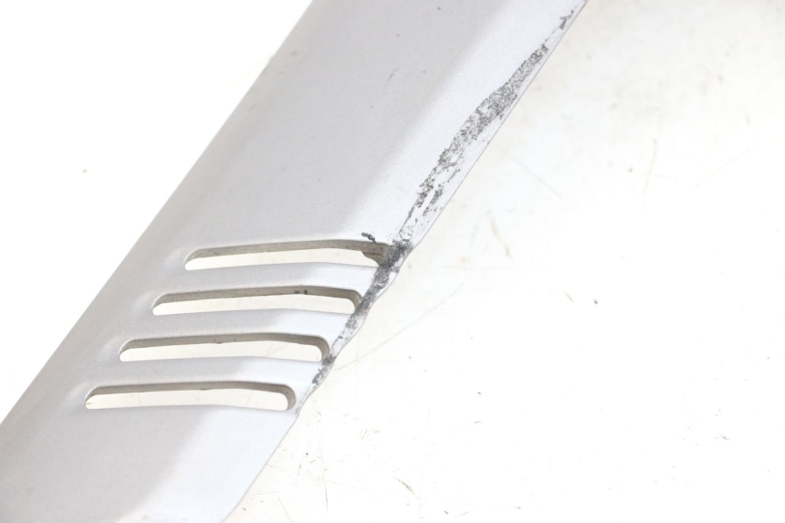 photo de BAS DE CAISSE DROIT SUZUKI BURGMAN 650 (2013 - 2020)