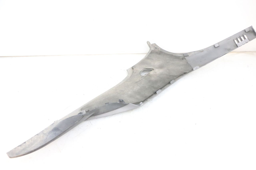 photo de BAS DE CAISSE DROIT SUZUKI BURGMAN 650 (2013 - 2020)