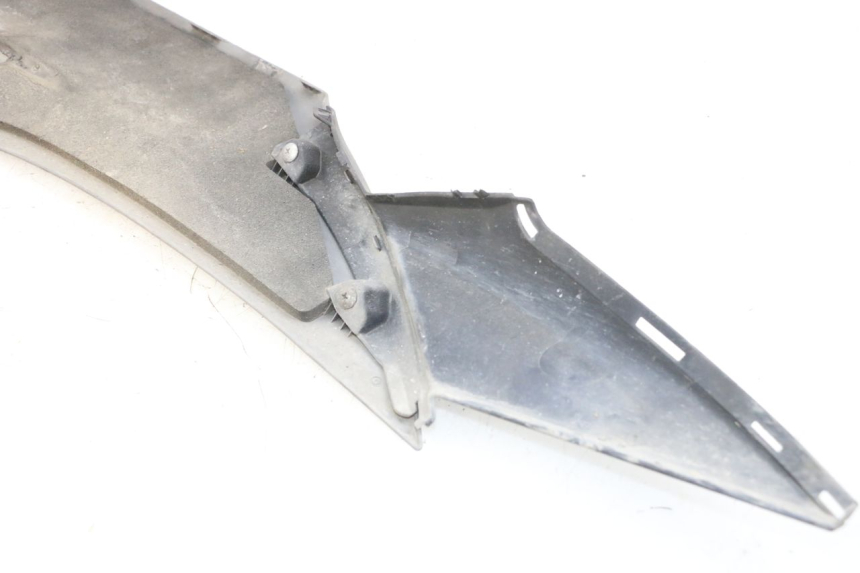 photo de BAS DE CAISSE DROIT SUZUKI BURGMAN 650 (2013 - 2020)