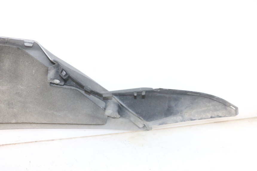 photo de BAS DE CAISSE DROIT SUZUKI BURGMAN 650 (2013 - 2020)