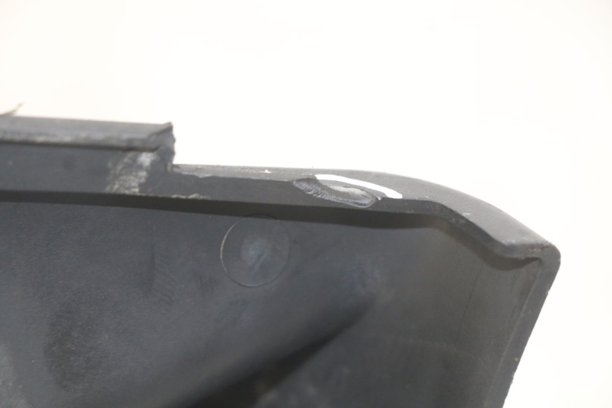 photo de BAS DE CAISSE DROIT PIAGGIO FLY 4T 50 (2013 - 2017)