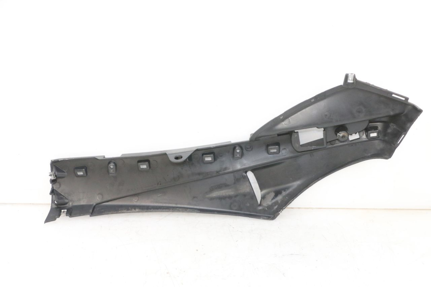 photo de BAS DE CAISSE DROIT PIAGGIO FLY 4T 50 (2013 - 2017) - Pièce contrôlée