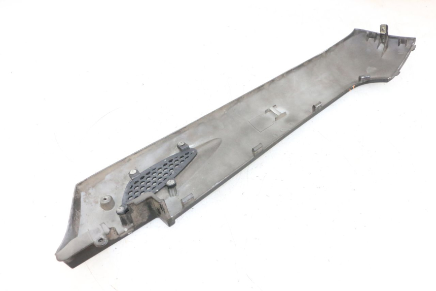 photo de BAS DE CAISSE DROIT KYMCO LIKE 125 (2009 - 2016) - Détail de la pièce