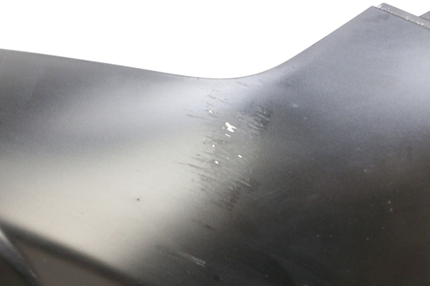 photo de BAS DE CAISSE DROIT PIAGGIO MP3 HPE 350 (2018 - 2020) - État de surface