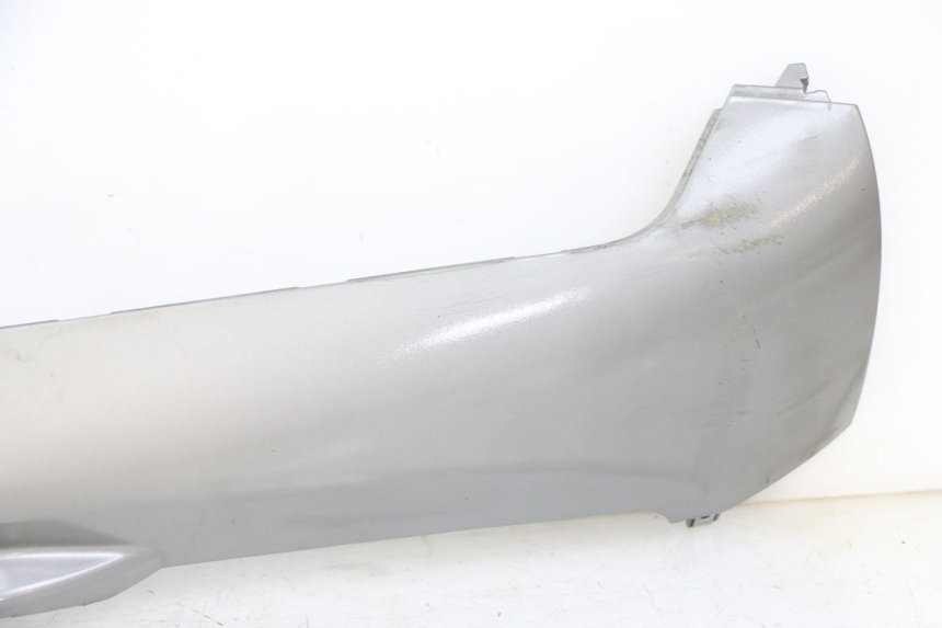 photo de BAS DE CAISSE DROIT PIAGGIO MP3 LT 300 (2010 - 2016)