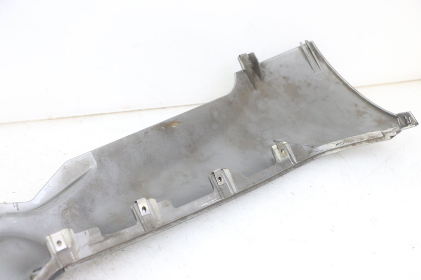 photo de BAS DE CAISSE DROIT PIAGGIO MP3 LT 300 (2010 - 2016)