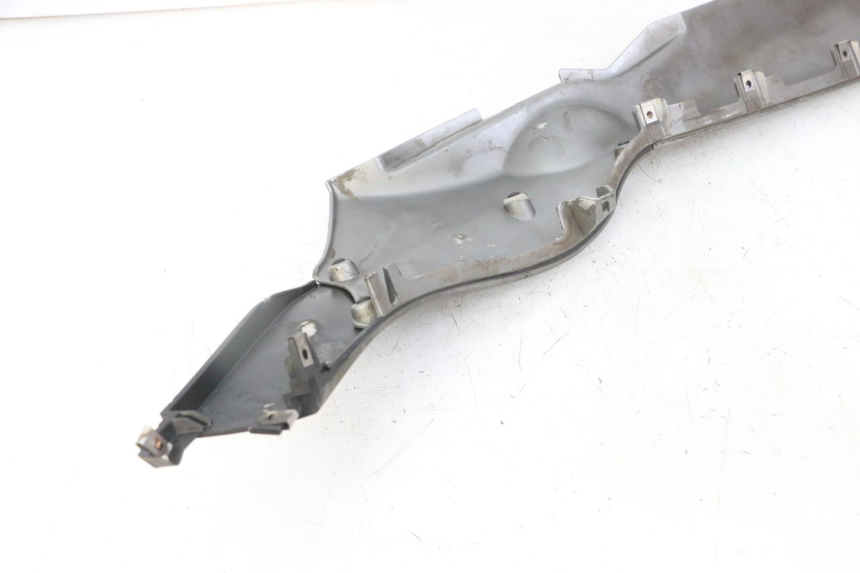 photo de BAS DE CAISSE DROIT PIAGGIO MP3 LT 300 (2010 - 2016)