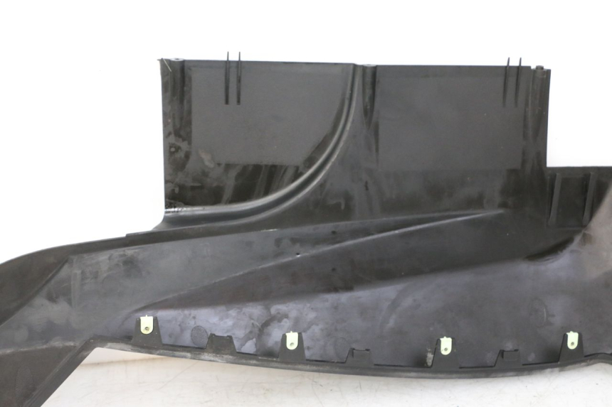 photo de BAS DE CAISSE DROIT PEUGEOT SATELIS COMPRESSOR K15 125 (2006 - 2009)