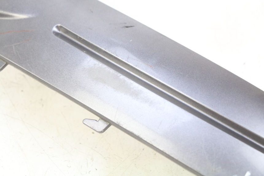 photo de BAS DE CAISSE DROIT PEUGEOT V-CLIC VCLIC 50 (2007 - 2013) - Zoom état d’usage